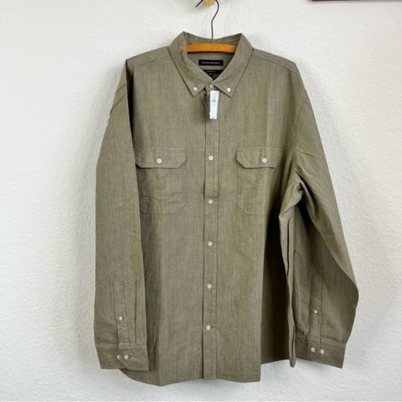 Banana Republic Standard Fit Button Up Shirt Chambray - Picture 2 of 5